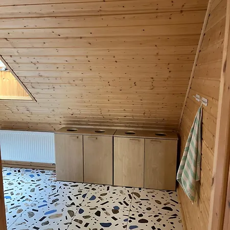 Dom Na Perlowej بيت للعطل